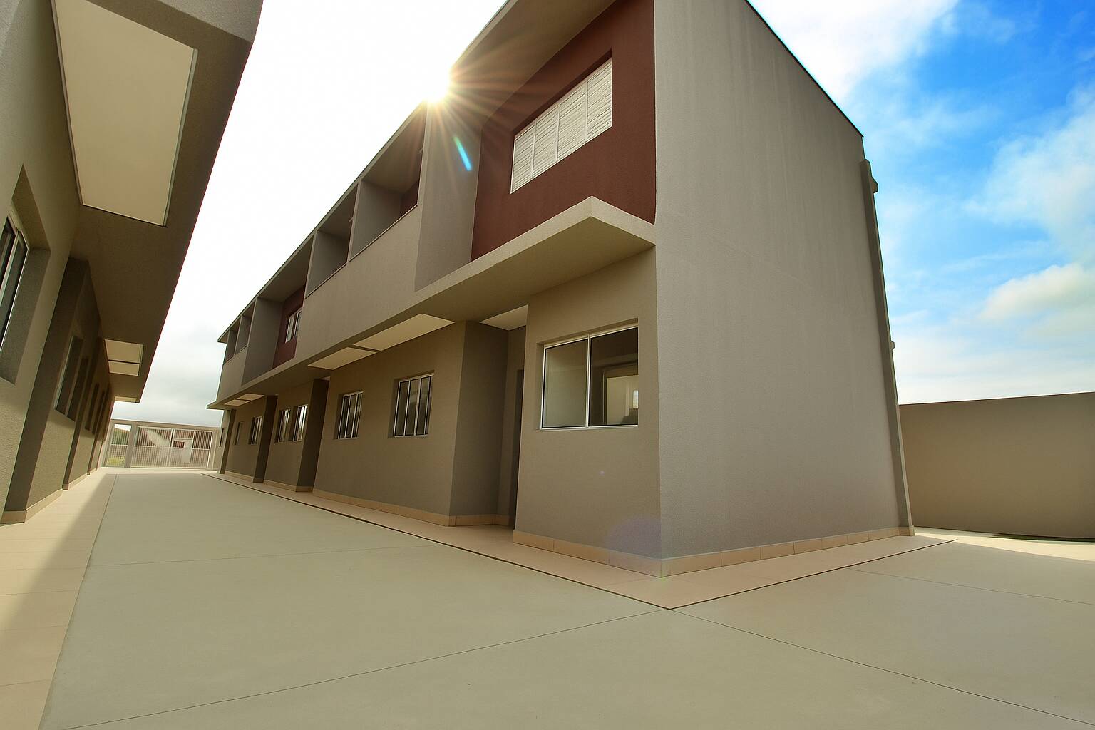 Casa de Condomínio para alugar com 2 quartos, 88m² - Foto 2