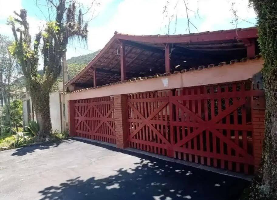 Casa, 4 quartos, 270 m² - Foto 1
