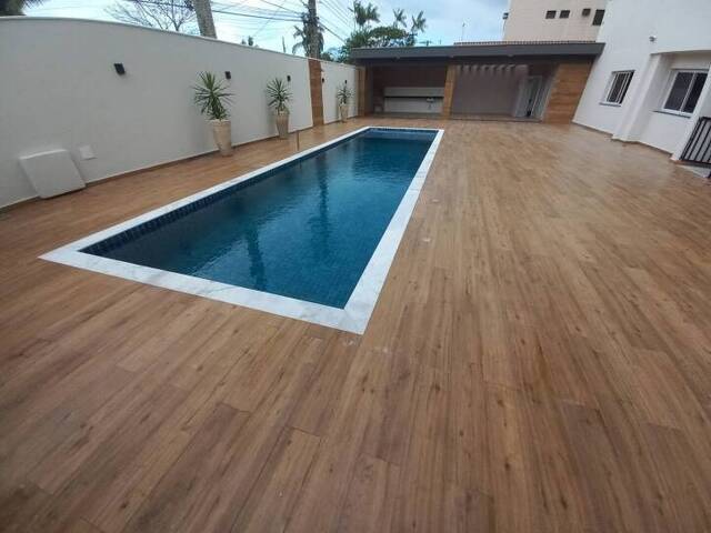 Apartamento para Venda em Caraguatatuba - 4