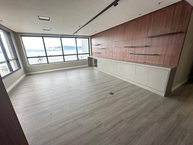 Sala para Locação em Caraguatatuba - 2