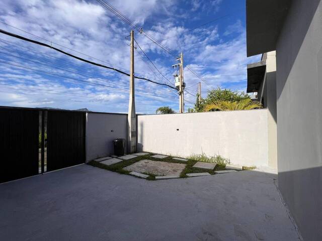 #872 - Casa para Venda em Caraguatatuba - SP