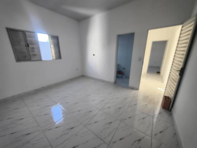 #877 - Casa para Locação em Caraguatatuba - SP